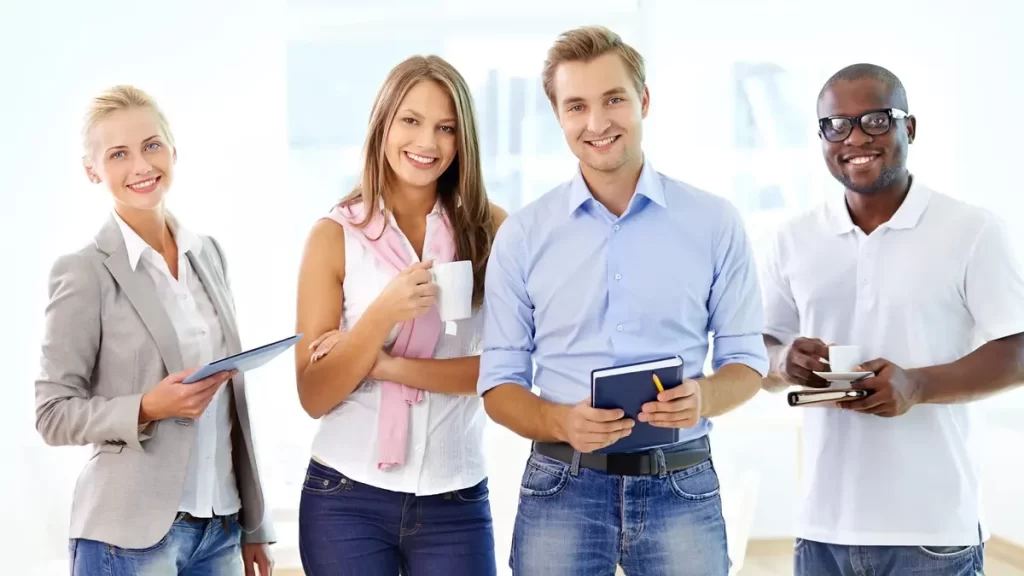 Educa&ccedil;&atilde;o Executiva: Grupo participando de programa de desenvolvimento executivo.