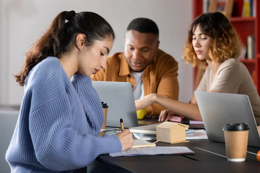Gestores em programa de educa&ccedil;&atilde;o executiva